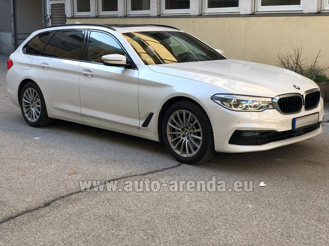 Rental BMW 5 Touring Equipment M Sportpaket in Gatwick Airport