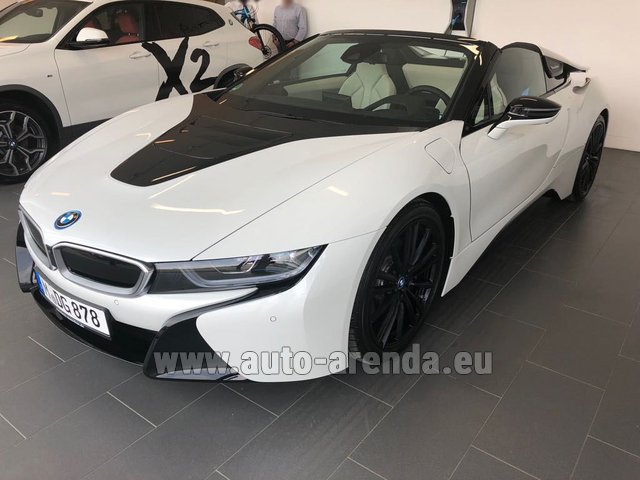 Rental BMW i8 Roadster Cabrio First Edition 1 of 200 eDrive in London Heathrow Airport