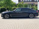 BMW M760Li xDrive V12 для трансферов из аэропортов и городов в Великобритании и Европе.