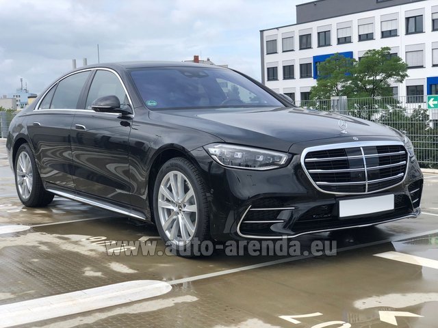 Rental Mercedes-Benz S-Class S 350 Long 4Matic Diesel AMG equipment W223 in Gatwick Airport