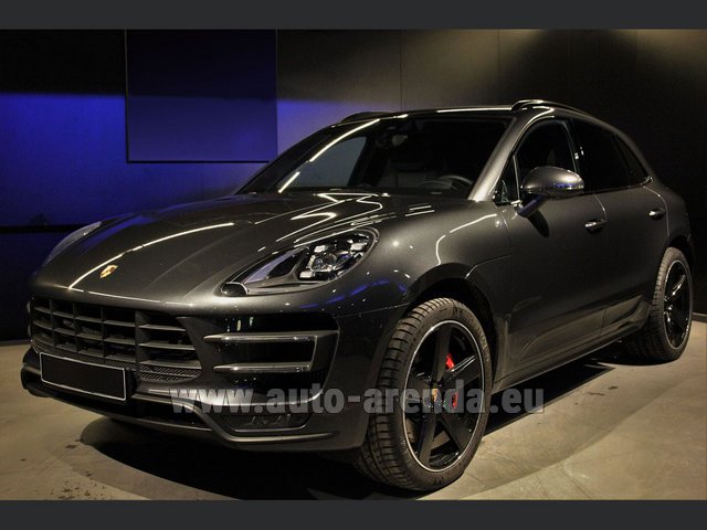 Rental Porsche Macan Turbo Performance Package LED Sportabgas in Great Britain